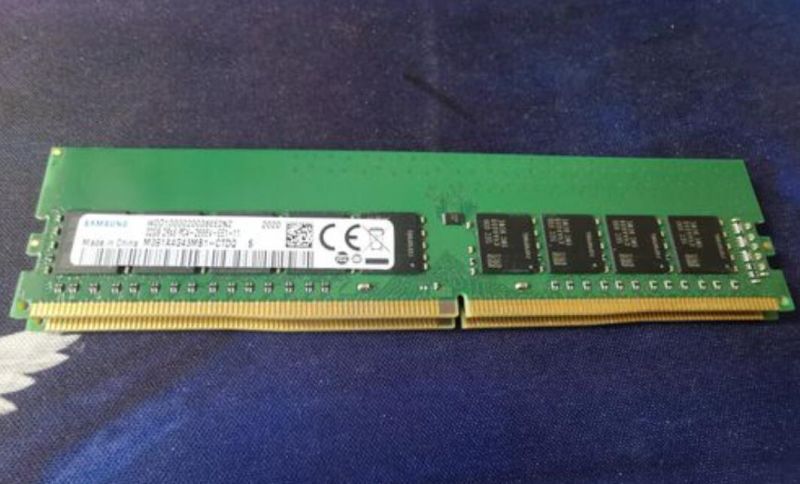 M391A4G43MB1-CTD 三星 DDR4 2666 ECC 32GB服務(wù)器內(nèi)存條縮略圖